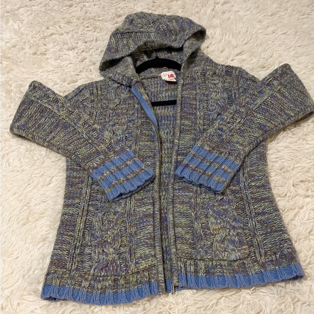 Super cute sweater